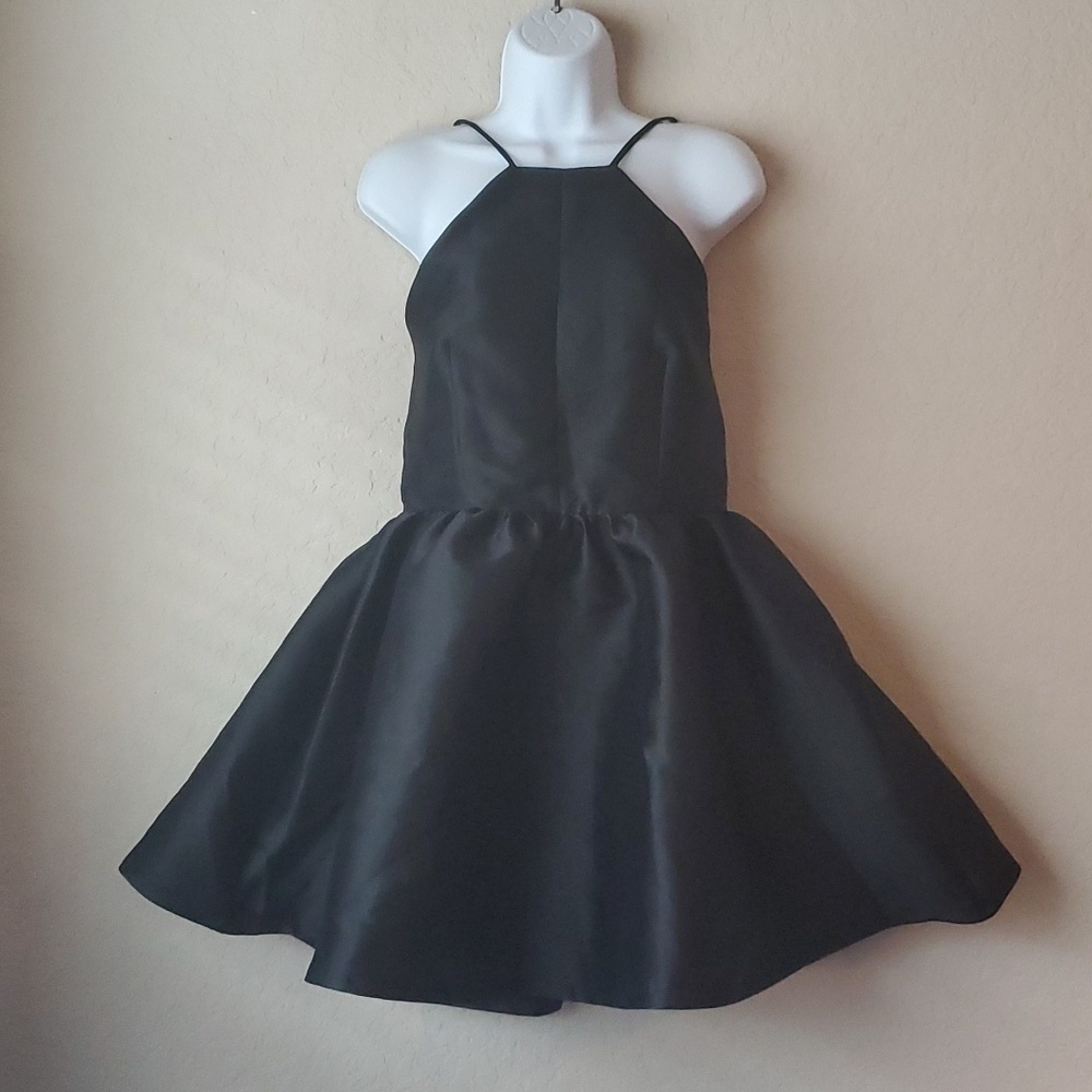 4/$30 **NWT Fashion Nova buttercup satin dress size L (slight imperfecti…